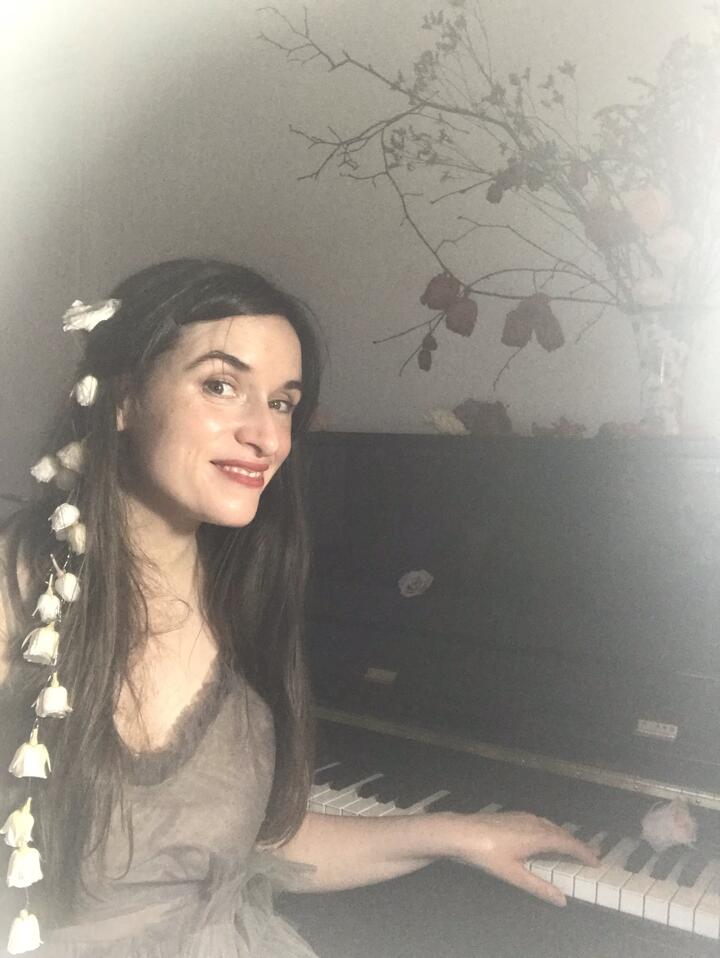 Anna Wilson (Piano/Keyboard)